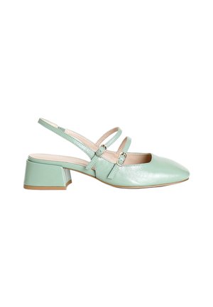 Scarpa slingback verde menta con due cinturini con fibbia e tacco basso a blocco, presentata su uno sfondo bianco.