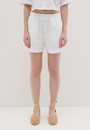 Shorts - optical white