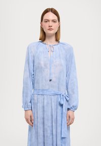 MICHAEL Michael Kors SUNBLEACH TIER DRESS - Velika haljina - chambray