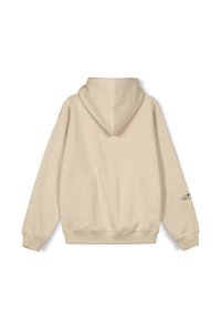 Sudadera beige con bolsa canguro, puños y dobladillo acanalados, y capucha forrada. Detalle sutil del logo en la manga izquierda. Material de algodón suave.