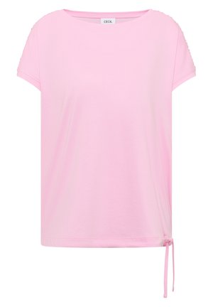 T-shirt rose clair à manches courtes avec encolure ronde et détail lien ajustable sur le bas côté droit.