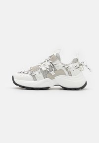 Steve Madden - TAZMANIA - Trainers - white/grey Thumbnail Image 1