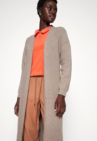 Object OBJMALENA LONG CARDIGAN - Neuletakki - fossil