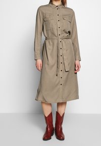 Marc O'Polo Abito a camicia - beige