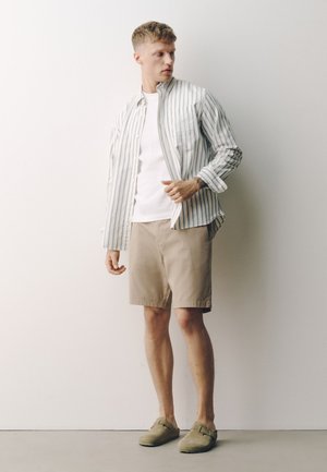 Next, REGULAR FIT - STRETCH CHINO SHORTS 3 PACK . - Shorts - ink blue stone white