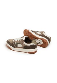 Vans UPLAND - Skate shoes - brown/multi