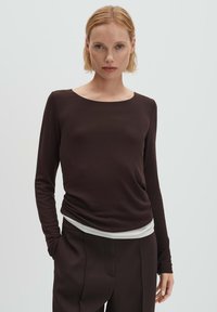 Ausgewählt, dark espresso