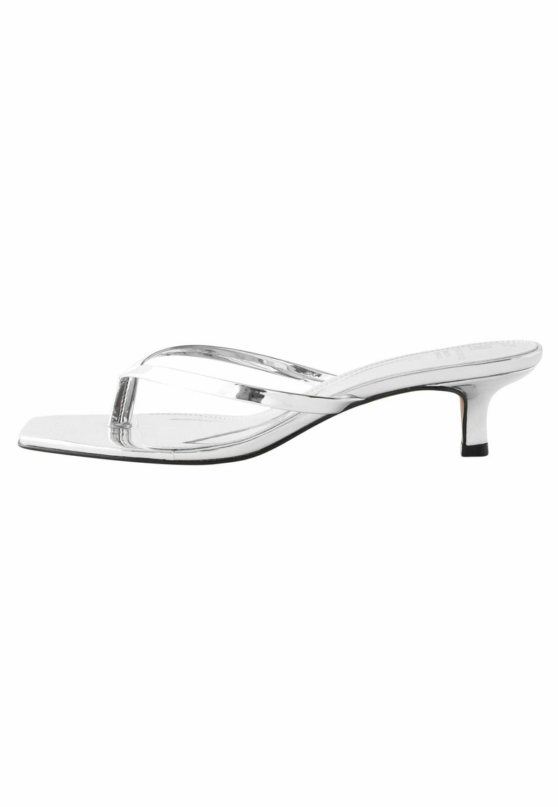 Next SIGNATURE  TOE POST REGULAR FIT - Sandales tongs - silver