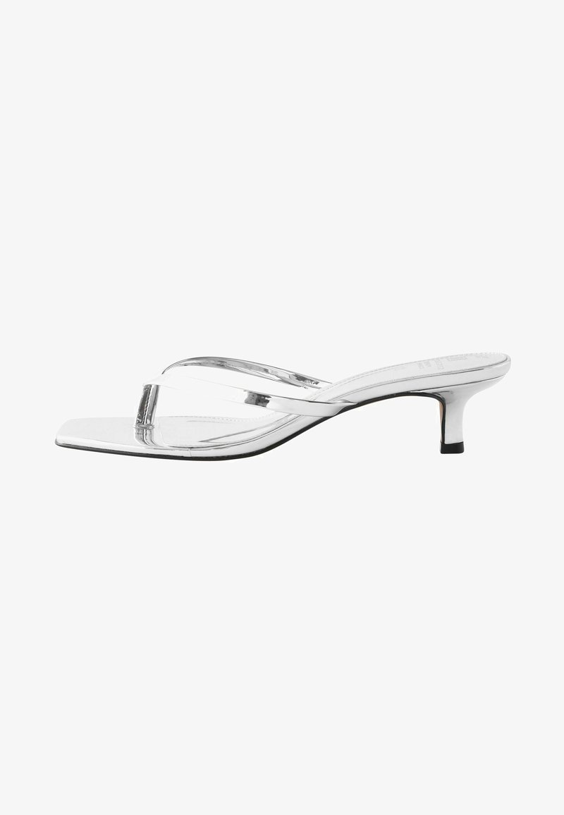 Next SIGNATURE TOE POST REGULAR FIT - T-bar sandals - silver