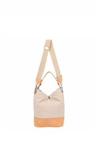 Weiche Stoff-Schultertasche in Beige mit einem kontrastierenden unteren Teil aus orangefarbener Wildleder. Sie verfügt über einen breiten Tragegurt und ein gerafftes Oberdesign.