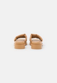 RAID Platt slip-in - nude