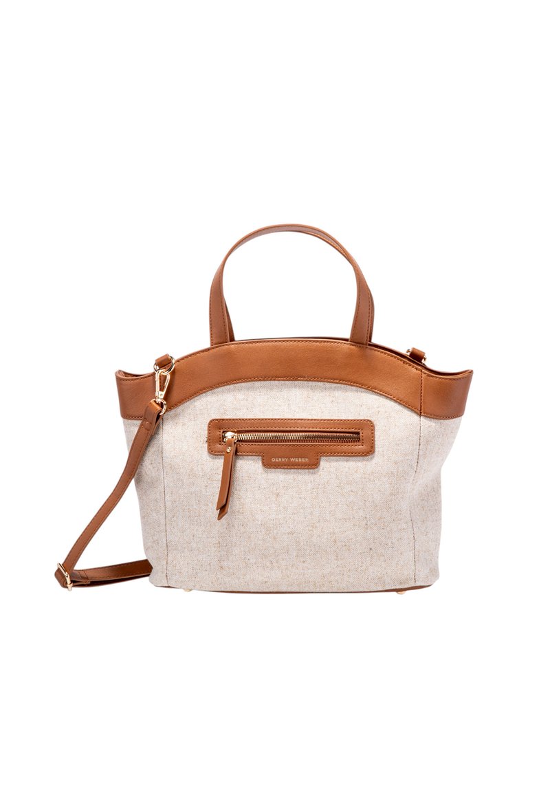 Borsa in tessuto beige con dettagli in pelle marrone. Dispone di due manici superiori, una tracolla removibile e una tasca frontale con zip.
