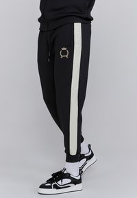 SIKSILK - CREST JOGGERS - Treningo apatinė dalis - black Miniatiūros vaizdas 1
