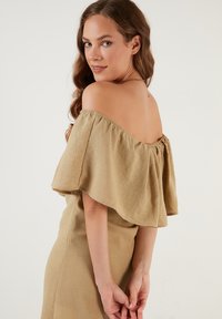 LELA SLIM FIT - Juhlamekko - dark brown