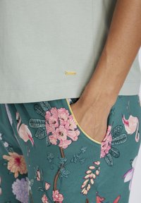 LASCANA Pidžamas komplekts - grün grün gemuster