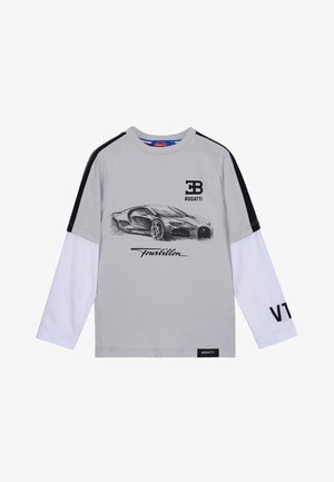 T-shirt grigio a maniche lunghe con illustrazione di un'auto nera, logo "Bugatti", maniche bianche e dettagli neri con testo "VT" su una manica.