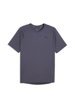 Donkergrijs sportshirt met korte mouwen, ronde hals en zwart Puma-logo op de linkerborst, eenvoudig ontwerp, geen zichtbare patronen of grafische elementen.
