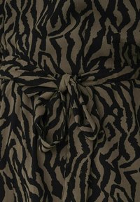 ONLY STAR - Robe de jour - walnut