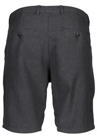 Shorts en chevrons gris avec une coupe droite, deux poches arrière avec des boutons, et une taille comportant des passants pour une ceinture.
