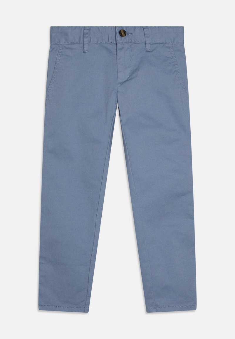 Modri bombažni hlače z gumbom za zapiranje, ravno sprednjo zasnovo, naravnost krojene noge in subtilno teksturo. Brez vidnih vzorcev ali akcentov.