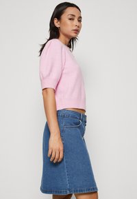 Vero Moda Petite VMDOFFY 2/4 O NECK - Basic póló - bonbon melange