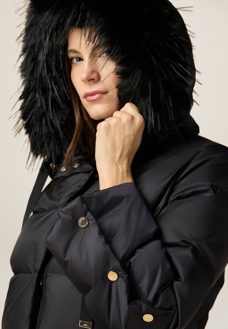 Oltre MIDI Piumino lungo nero