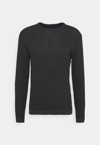 Ciemnoszary sweter z dzianiny z okrągłym dekoltem, długimi rękawami i fakturowanym wzorem. Posiada ściągacze na mankietach i dole. Materiał wydaje się miękki.