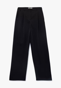 Zwarte wijde broek van gladde stof, met plooien aan de voorkant, een standaard tailleband en geen zichtbare stiksels.