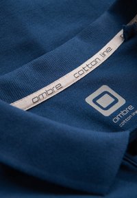 Ombre PLAIN - Polotričko - dark blue