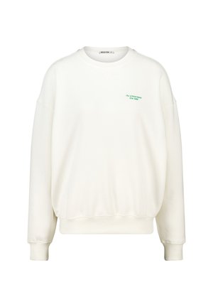Sudadera blanca hecha de tela suave, con un cuello redondo, puños de canalé y un logo verde bordado en el lado izquierdo del pecho.