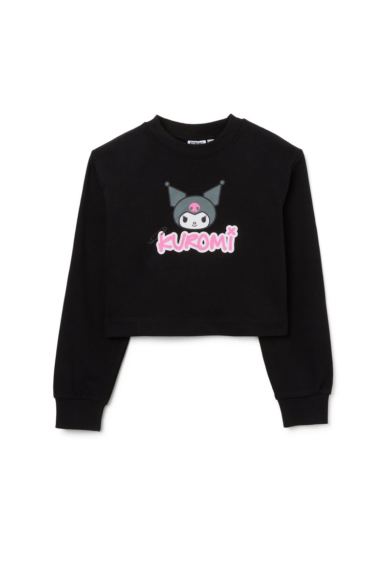 Zwarte cropped sweatshirt met lange mouwen, met een centrale afbeelding van een personage met puntoren en roze accenten, en de tekst "KUROMI."