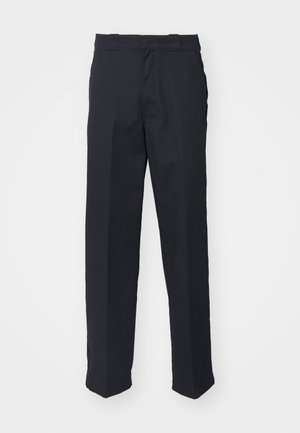 Melnas šuves bikses ar taisnu kāju griezumu, izgatavotas no gludas auduma, ar jostas daļu ar cilpiņām un bez redzamām ornamenti vai aparatūras.