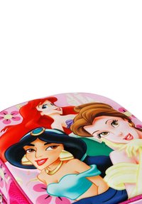 Karactermania DISNEY 3D SMALL - Mochila escolar - Princess pink