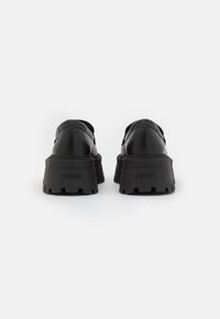 Bronx GROOVY CHUNKS - Sapatos sem atacadores - black