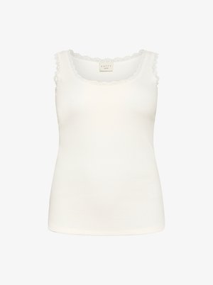 Biała koszulka na ramiączkach wykonana z miękkiego materiału, z falbaniastym koronkowym wykończeniem wzdłuż dekoltu i otworów na ramiona. Prosty, dopasowany krój.
