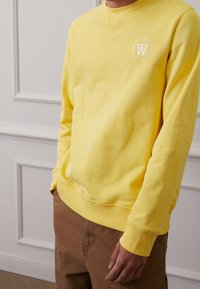 WOOD WOOD Sweatshirt - yellow