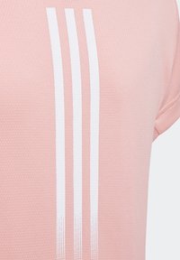 adidas Performance AEROREADY T-SHIRT - T-shirt med print - glory pink