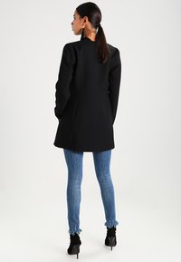 JDY JDYNEW BRIGHTON COAT - Pitkä takki - black