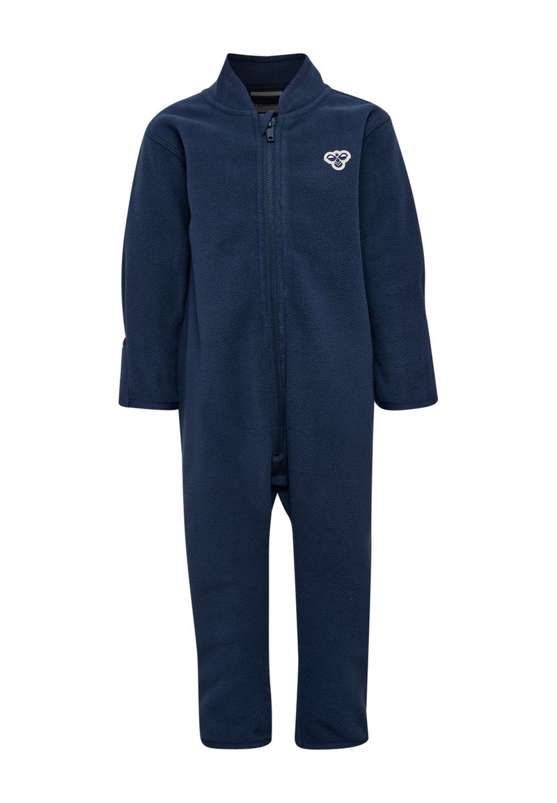 Mörkblå fleeceoverall med full frontdragkedja, långa ärmar och en liten broderad logotyp på vänster bröst. Slät textur, standard passform.