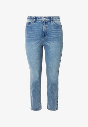 Lichtblauwe denim jeans met een hoge taille, cropped lengte, vijf-pocket ontwerp en een subtiele vervaagde textuur. Vastgemaakt met een knoop en rits.