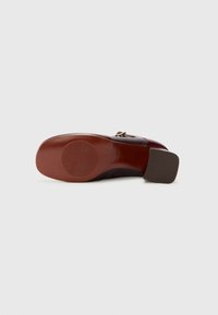 Chie Mihara MYLDA - Wedge Ankle Boots - sucre grape/sucre café/kimera grape