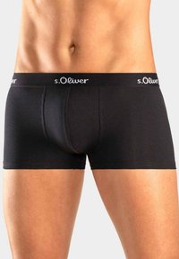 Schwarze Baumwoll-Boxershorts mit eng sitzender Passform, ausgestattet mit einem weichen elastischen Bund mit "s.Oliver"-Branding. Glatte Textur und schlichtes Design.