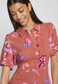 VILA KURZÄRMELIGES - Tričkové šaty - brick dust