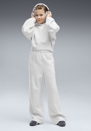 Puma, ESS RELAXED SLOUCHY PINTUCK PANTS TR G - Jogginghose - white glow heather
