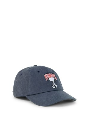 Casquette de baseball bleu foncé avec un personnage Snoopy brodé et le mot "PEANUTS" en rouge et blanc sur le devant.