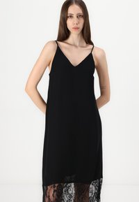 Selected Femme SLFEDITH STRAP MIDI DRESS - Laisvo kirpimo suknelė - black
