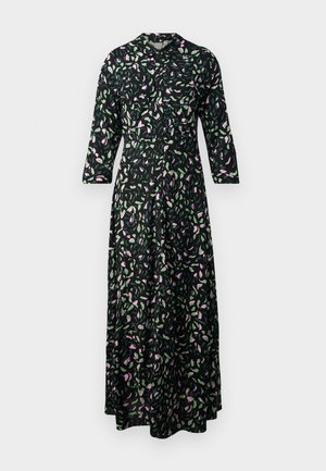 Robe longue florale en tissu noir, avec des motifs de feuilles roses et vertes, un col, et des manches trois-quarts avec une coupe droite.