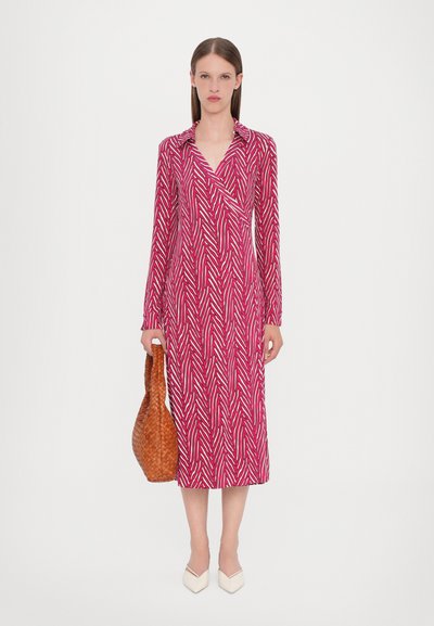 Diane von Furstenberg ABIGAL WRAP DRESS WITH CUFF - Maxi šaty - dark red