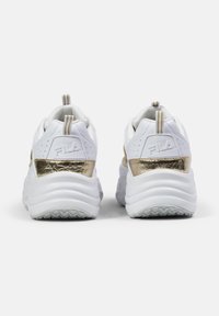 Fila SKYE ZP - Sneaker low - white/gold