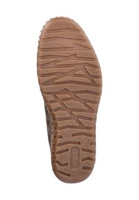 Semelle en caoutchouc brun avec des motifs texturés et des rainures pour une meilleure traction, avec un bord brun clair et un logo de marque en relief.